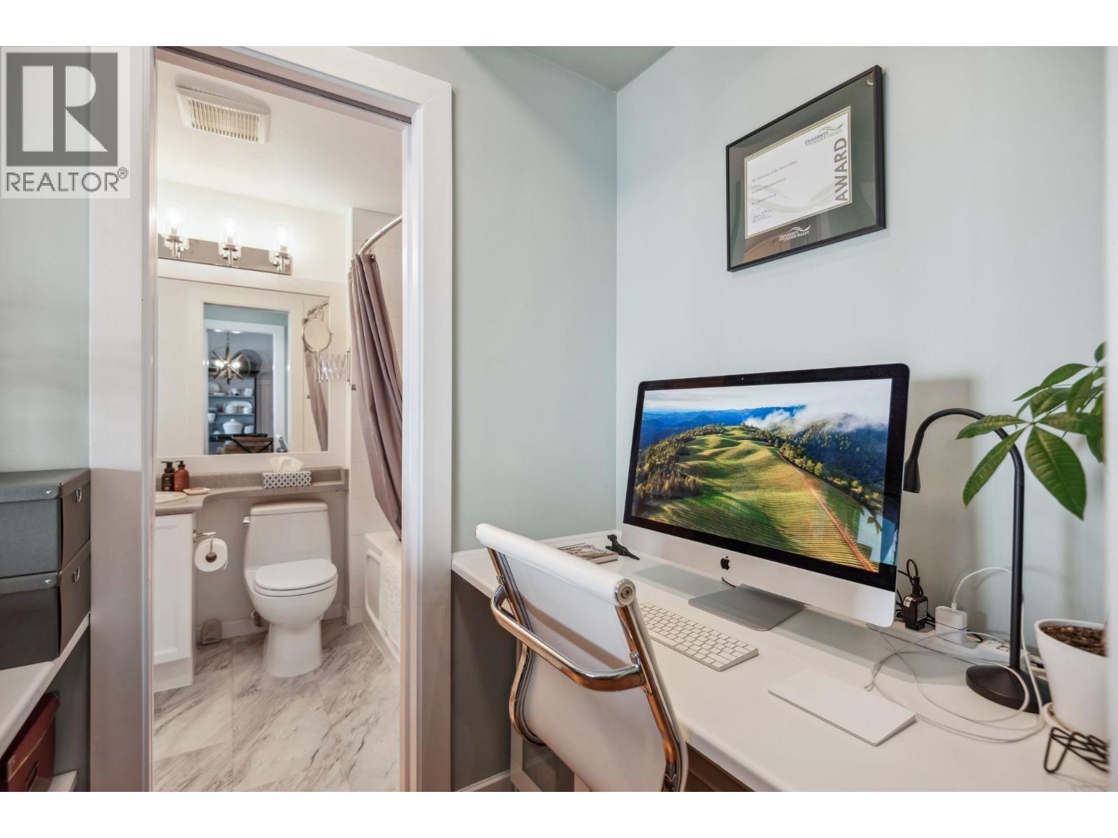 #210-1120 TSATSU SHORES Drive, Tsawwassen