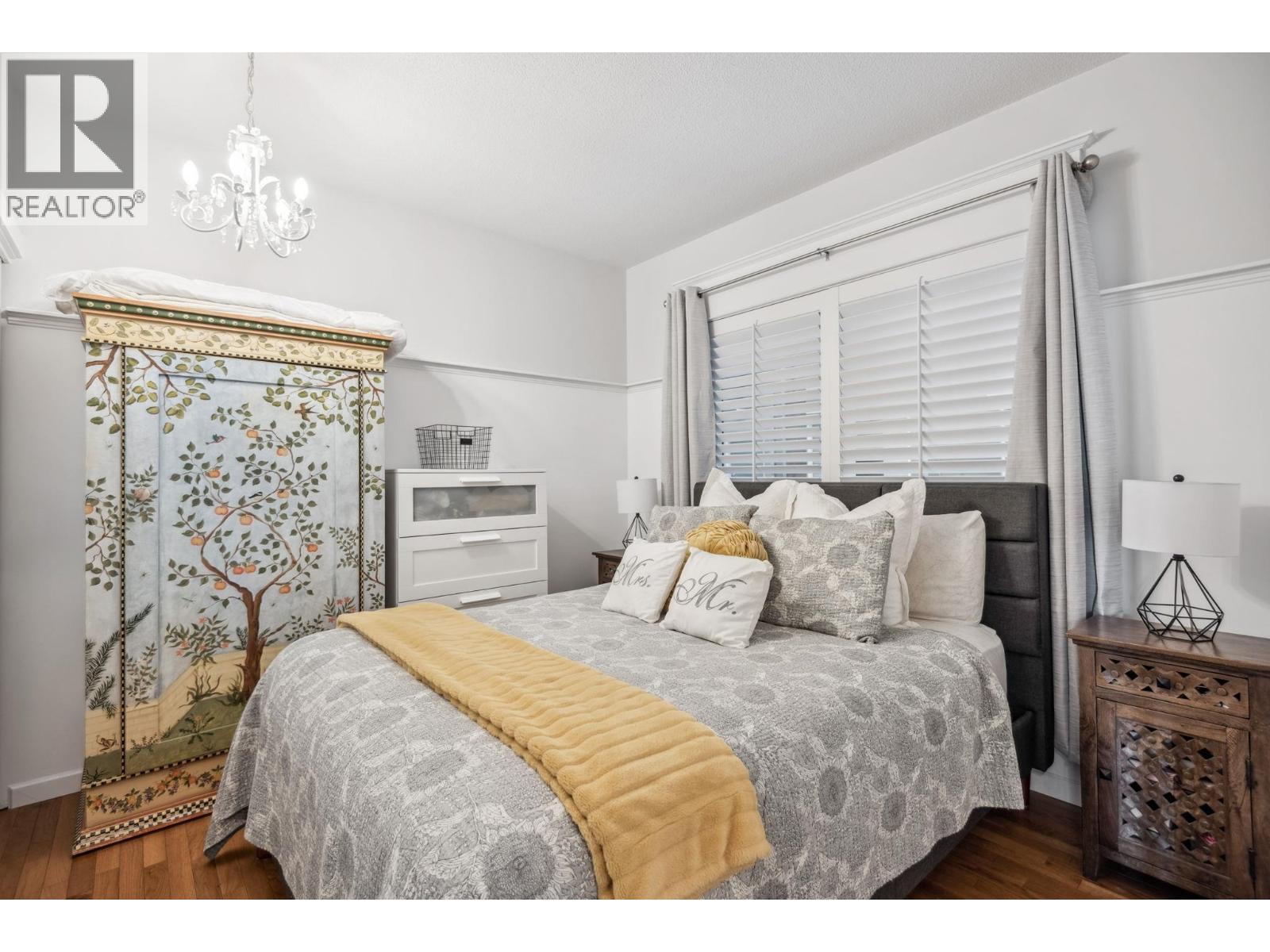 #210-1120 TSATSU SHORES Drive, Tsawwassen