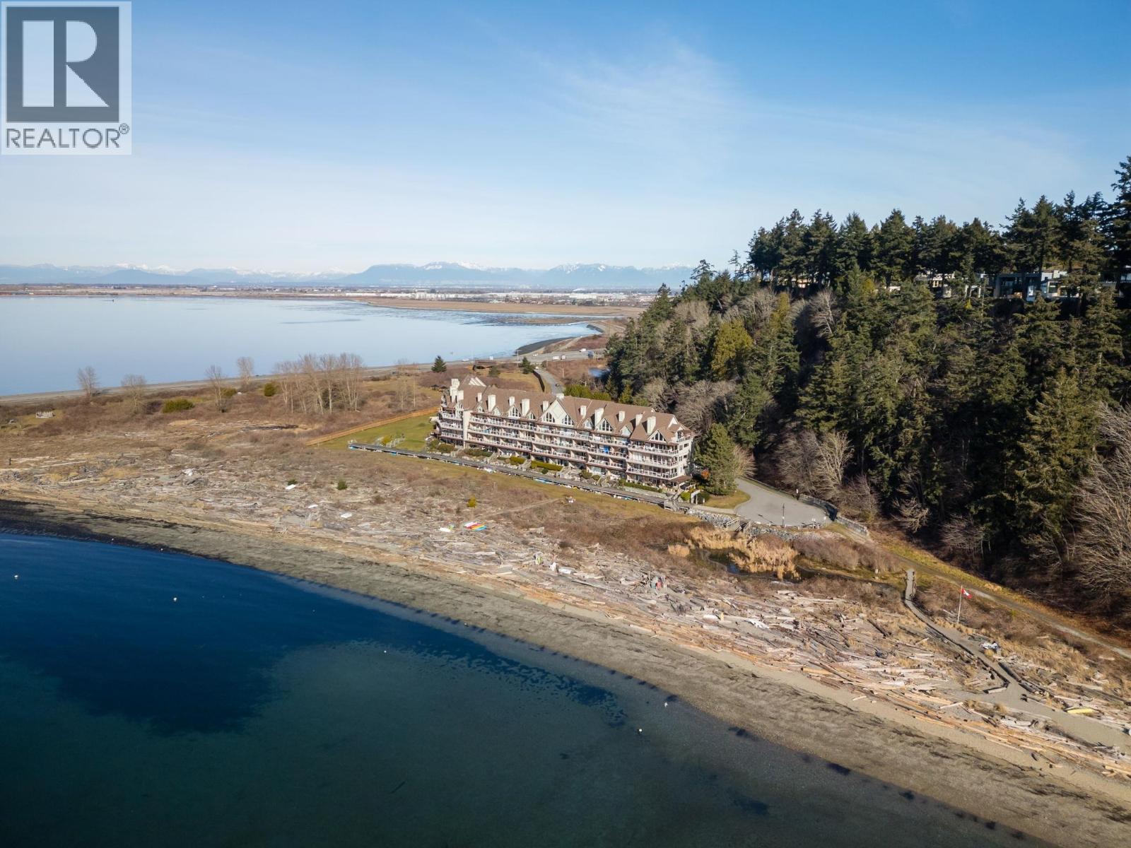 #210-1120 TSATSU SHORES Drive, Tsawwassen