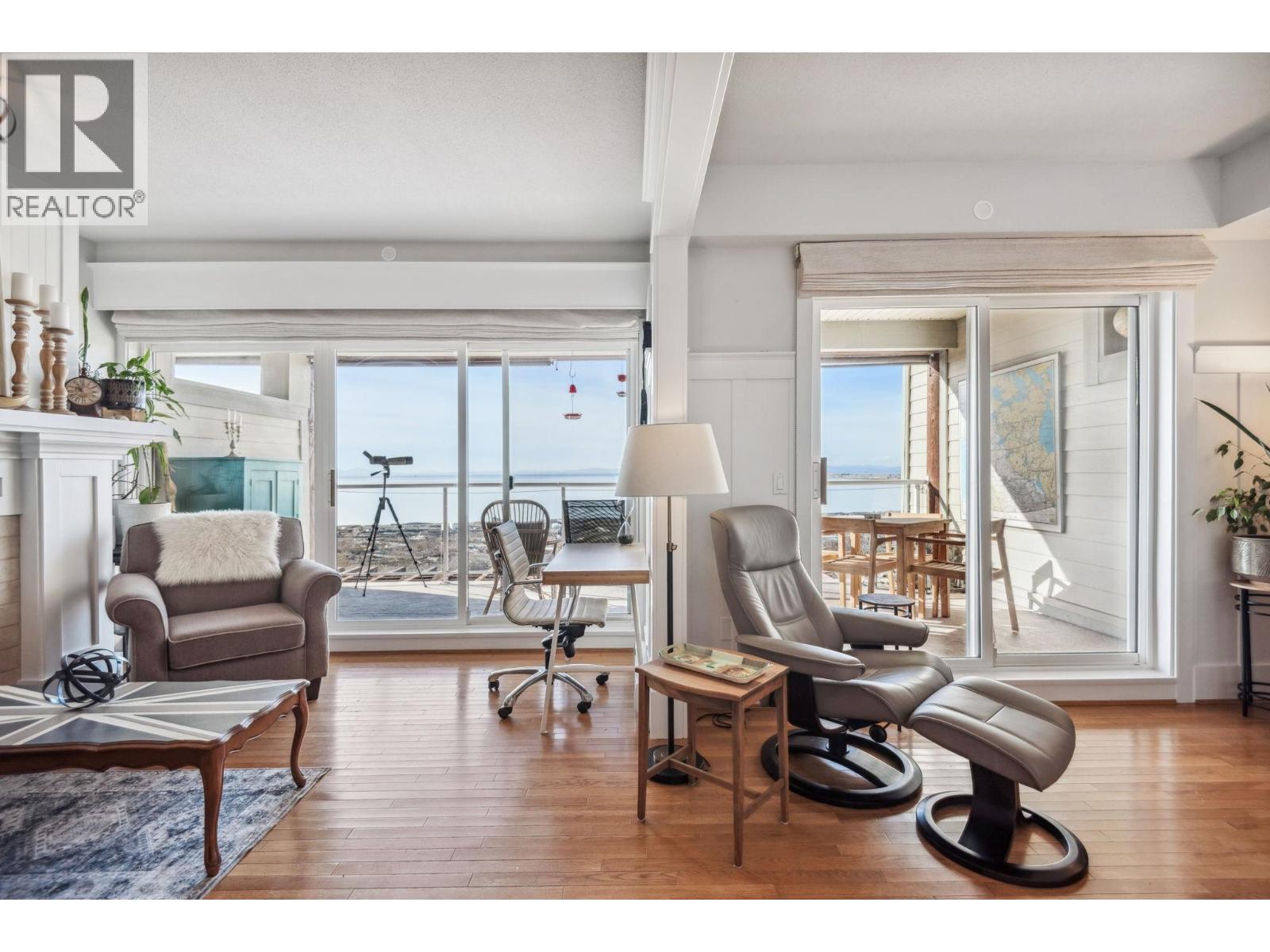 #210-1120 TSATSU SHORES Drive, Tsawwassen