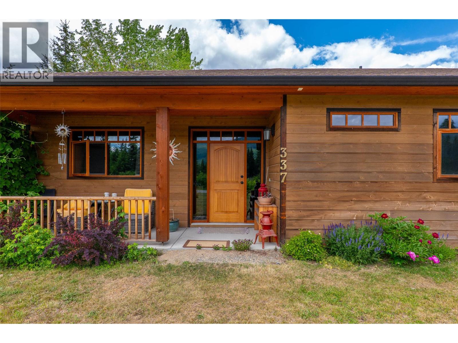 337 Sunshine Valley Road - Photo 3 of 48, Clearwater, British Columbia