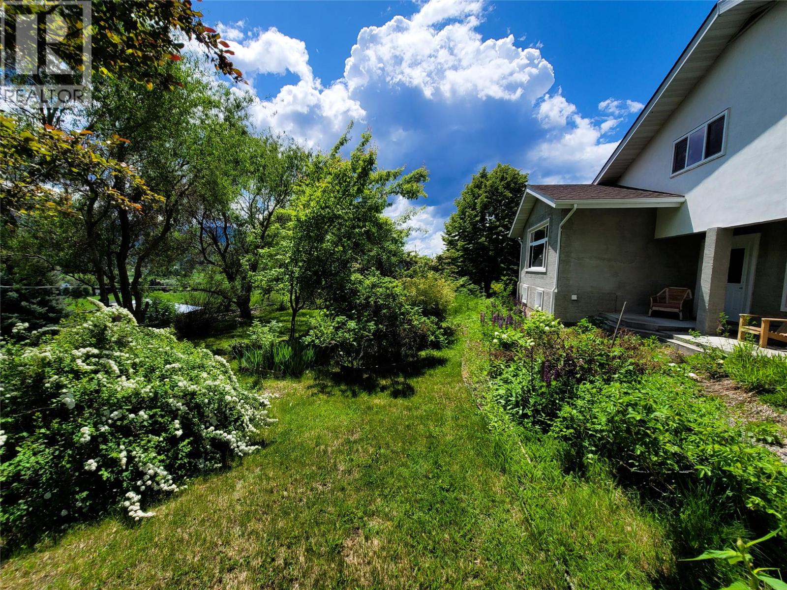 5855 Spencer Road, Grand Forks