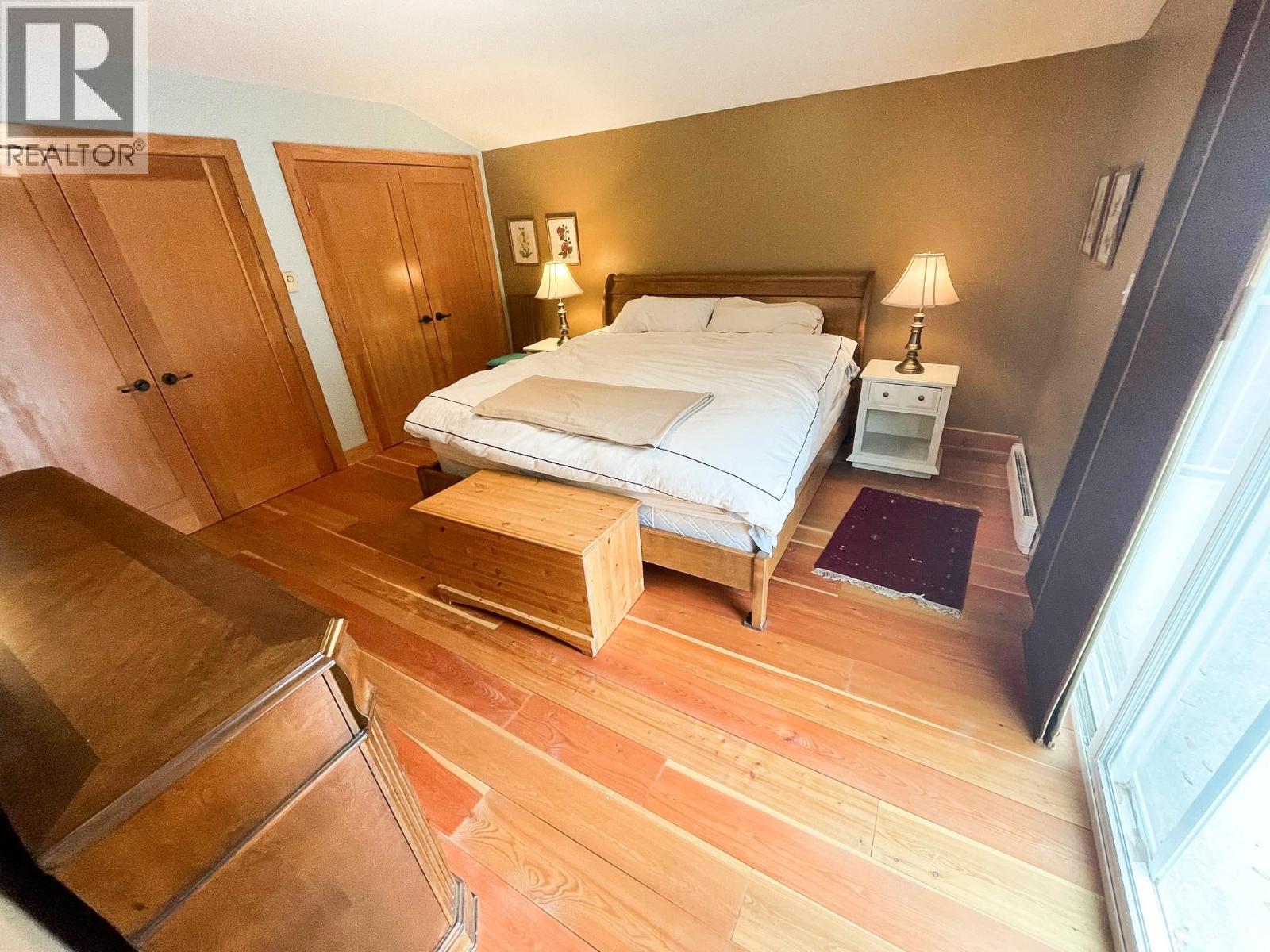 5855 Spencer Road, Grand Forks