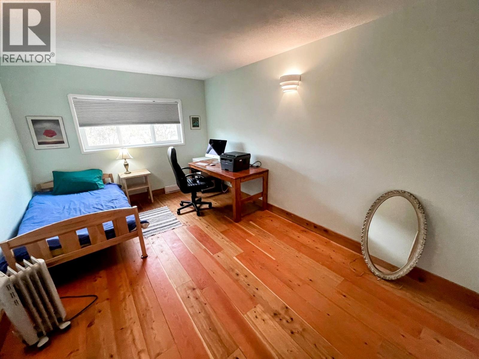 5855 Spencer Road, Grand Forks