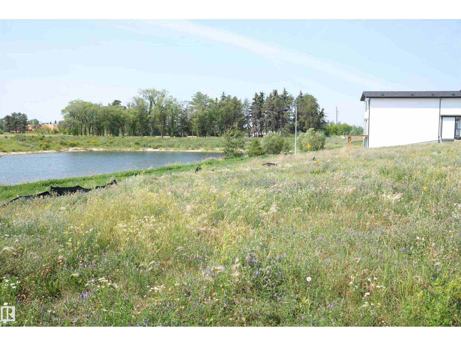 9227 156 AV NW, Edmonton