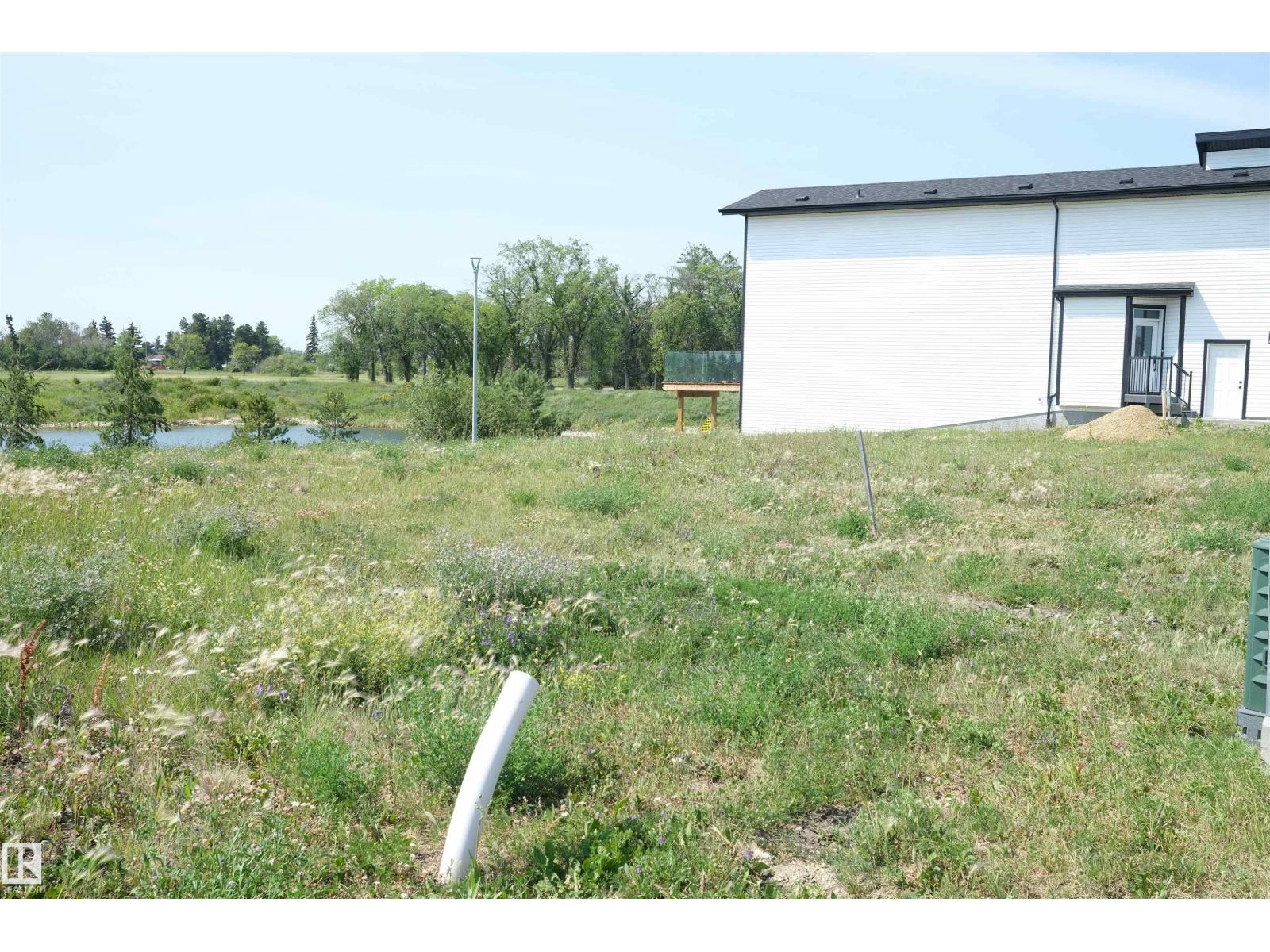 9227 156 AV NW, Edmonton