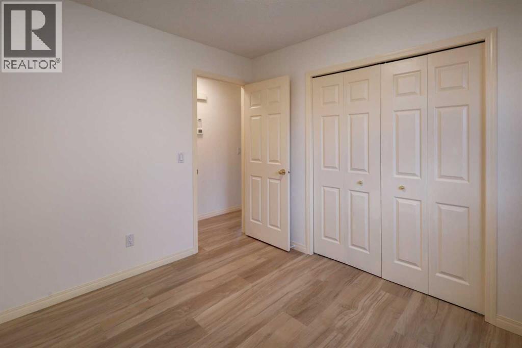 Single Family House Bi-level for Sale in  Saddlemead Road NE Saddle Ridge Calgary 