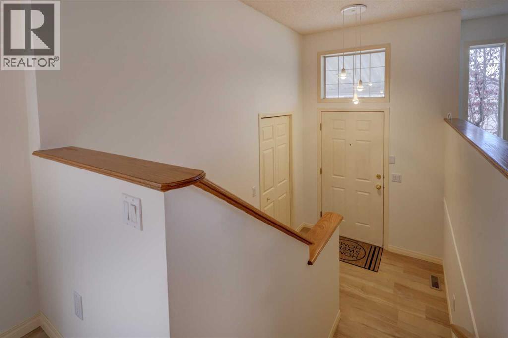 Single Family House Bi-level for Sale in  Saddlemead Road NE Saddle Ridge Calgary 