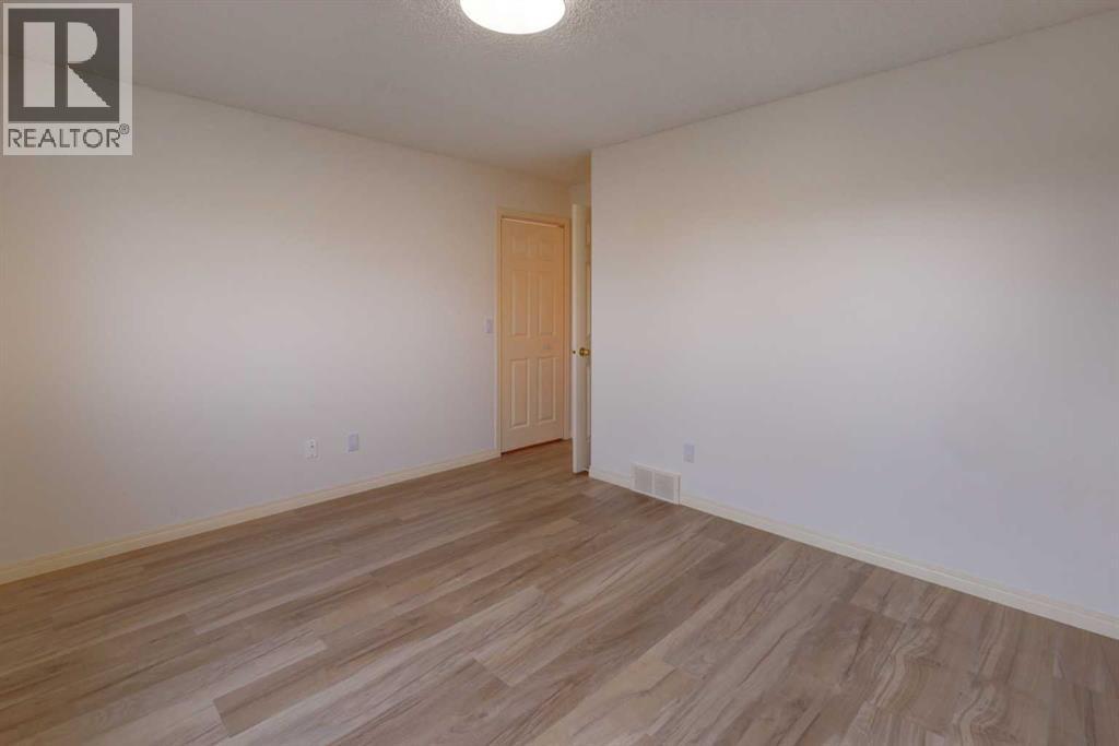 Single Family House Bi-level for Sale in  Saddlemead Road NE Saddle Ridge Calgary 