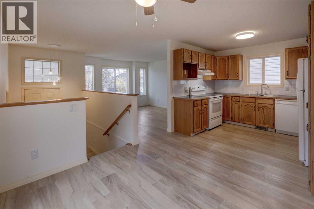 Single Family House Bi-level for Sale in  Saddlemead Road NE Saddle Ridge Calgary 