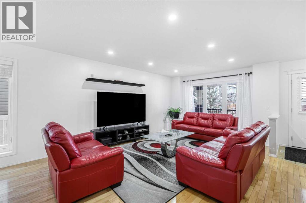 Single Family House for Sale in  Evansford Grove NW Evanston Calgary 