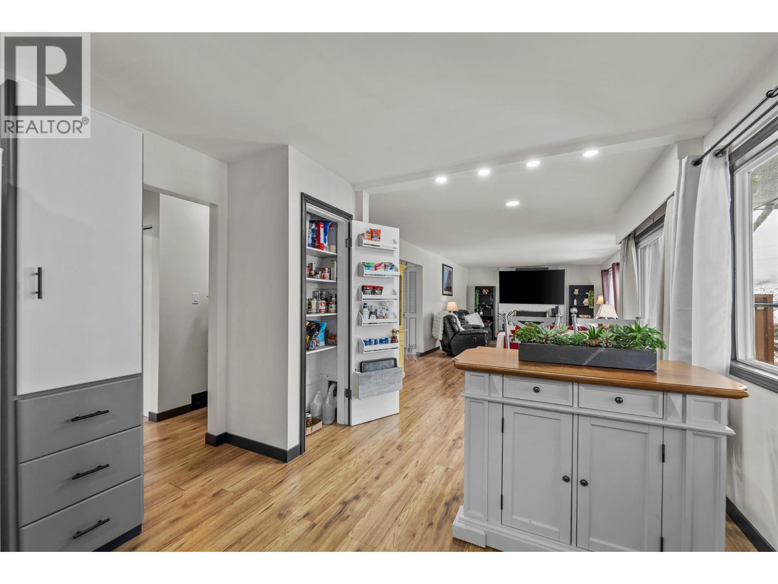 1572 Valleyview Drive, Cache Creek