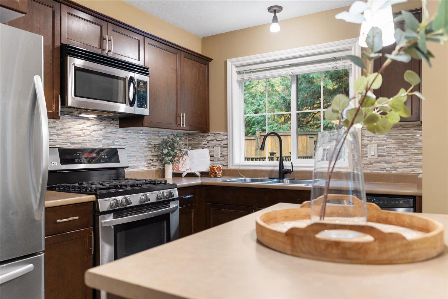 28 1175 7TH AVENUE, Hope, Hope