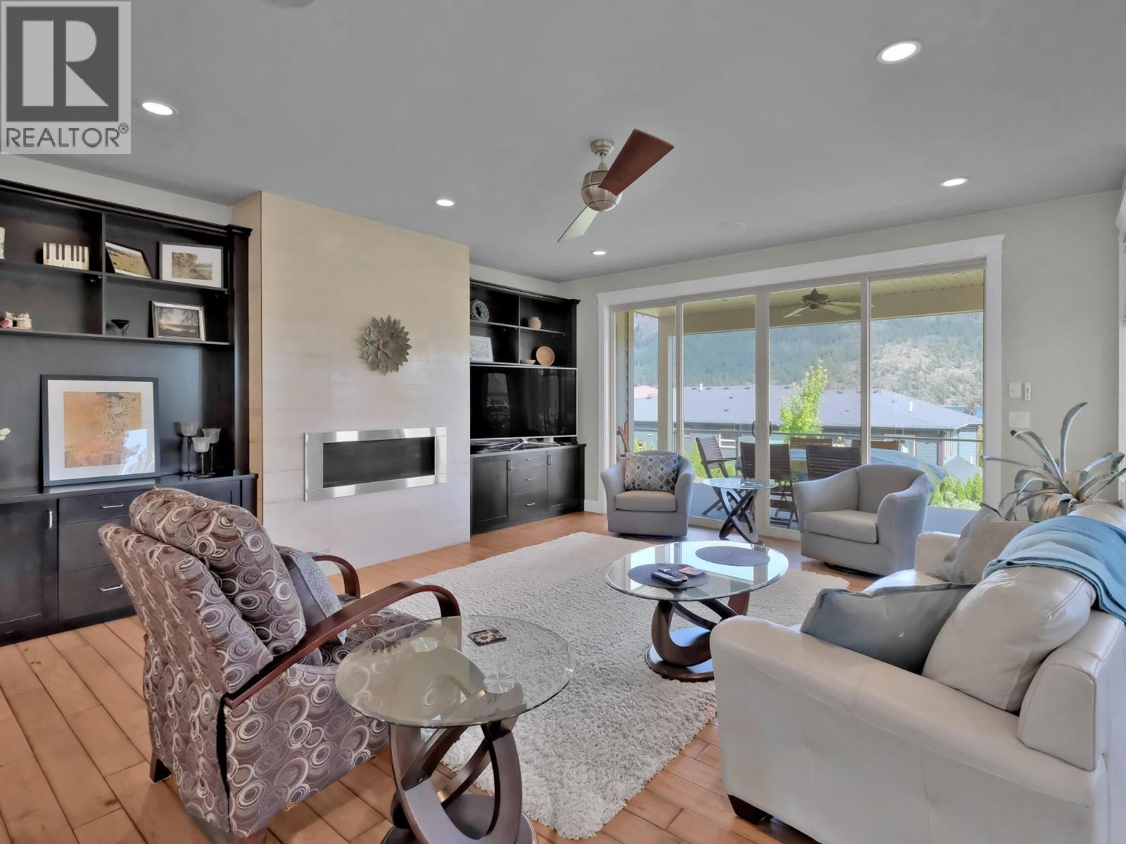 18451 Crystal Waters Road Unit# 16, Lake Country