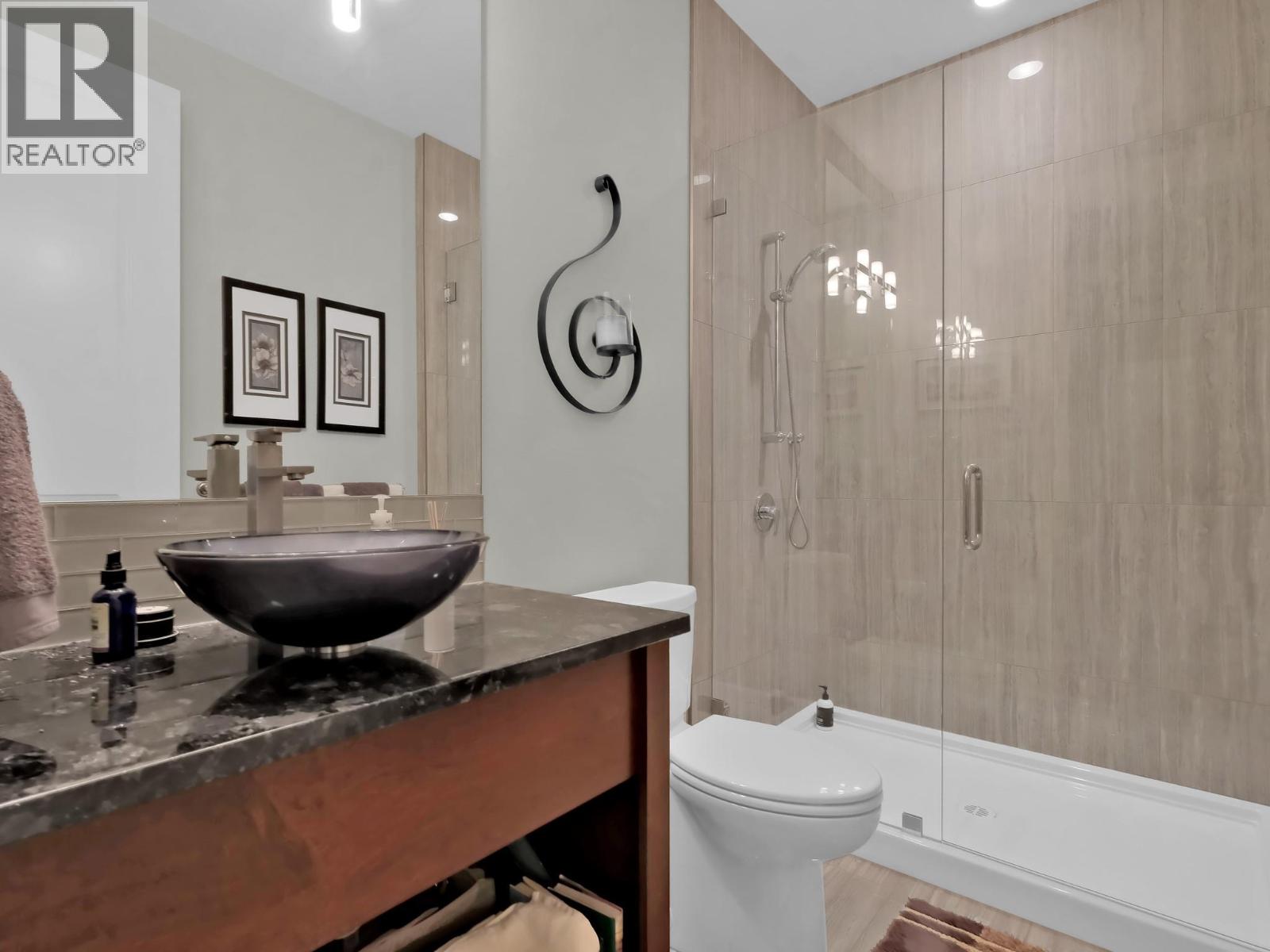 18451 Crystal Waters Road Unit# 16, Lake Country