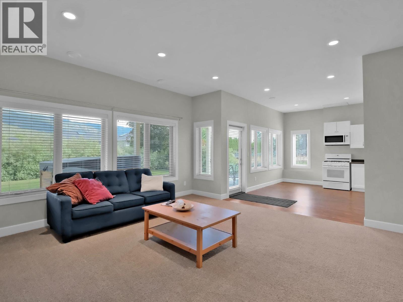 18451 Crystal Waters Road Unit# 16, Lake Country