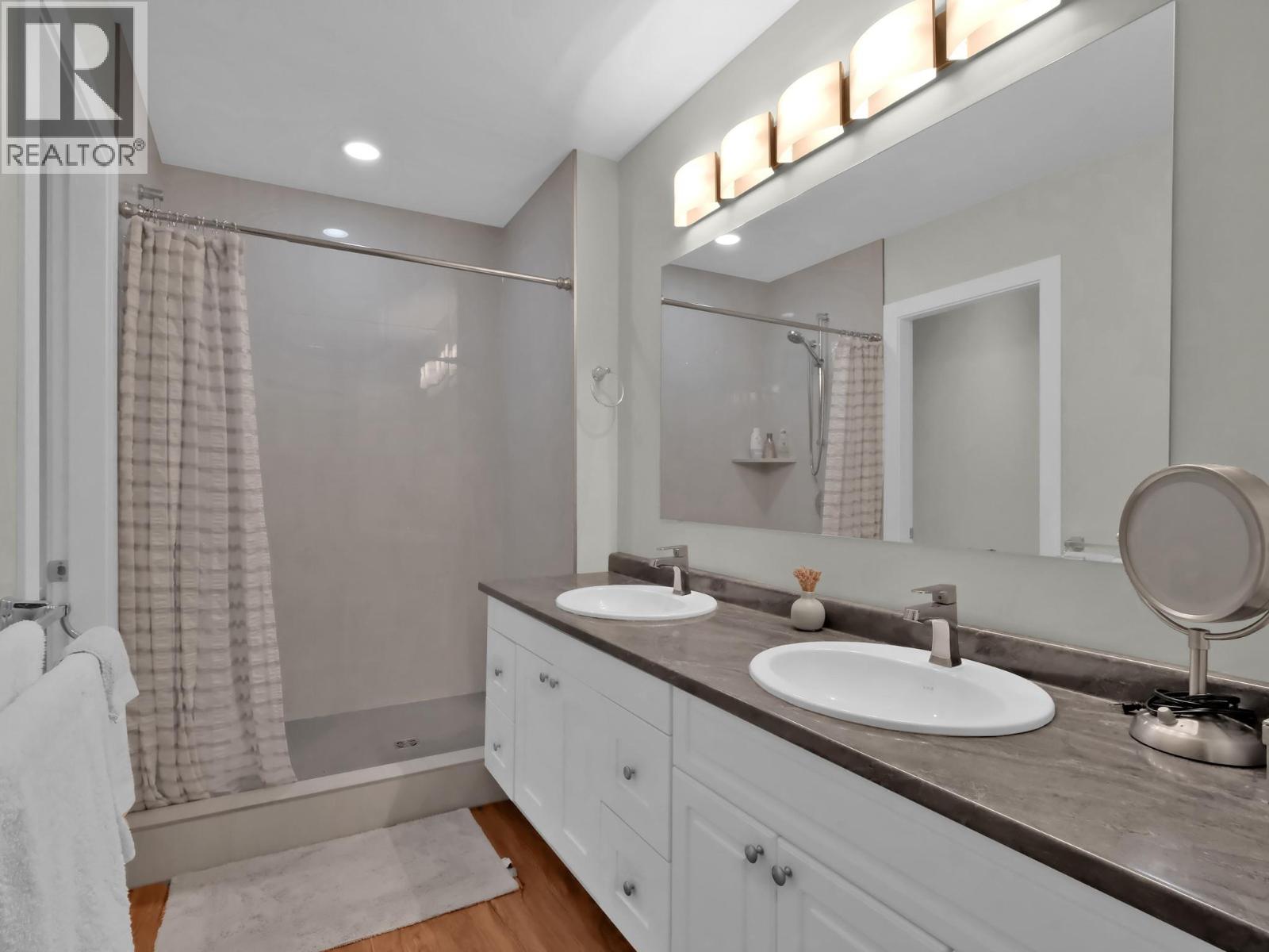 18451 Crystal Waters Road Unit# 16, Lake Country