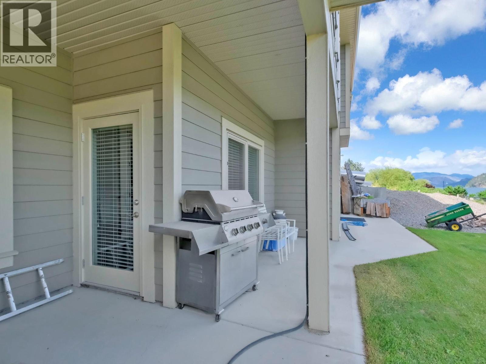 18451 Crystal Waters Road Unit# 16, Lake Country