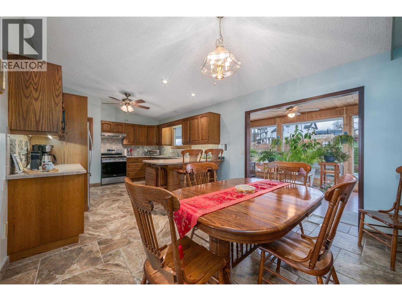 2489 Chieftain Road - 15