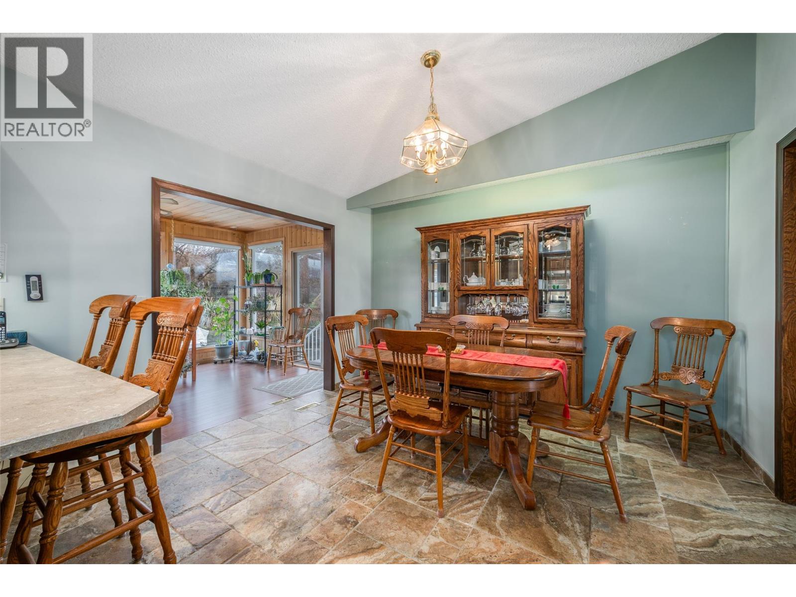  2489 Chieftain Road, West Kelowna