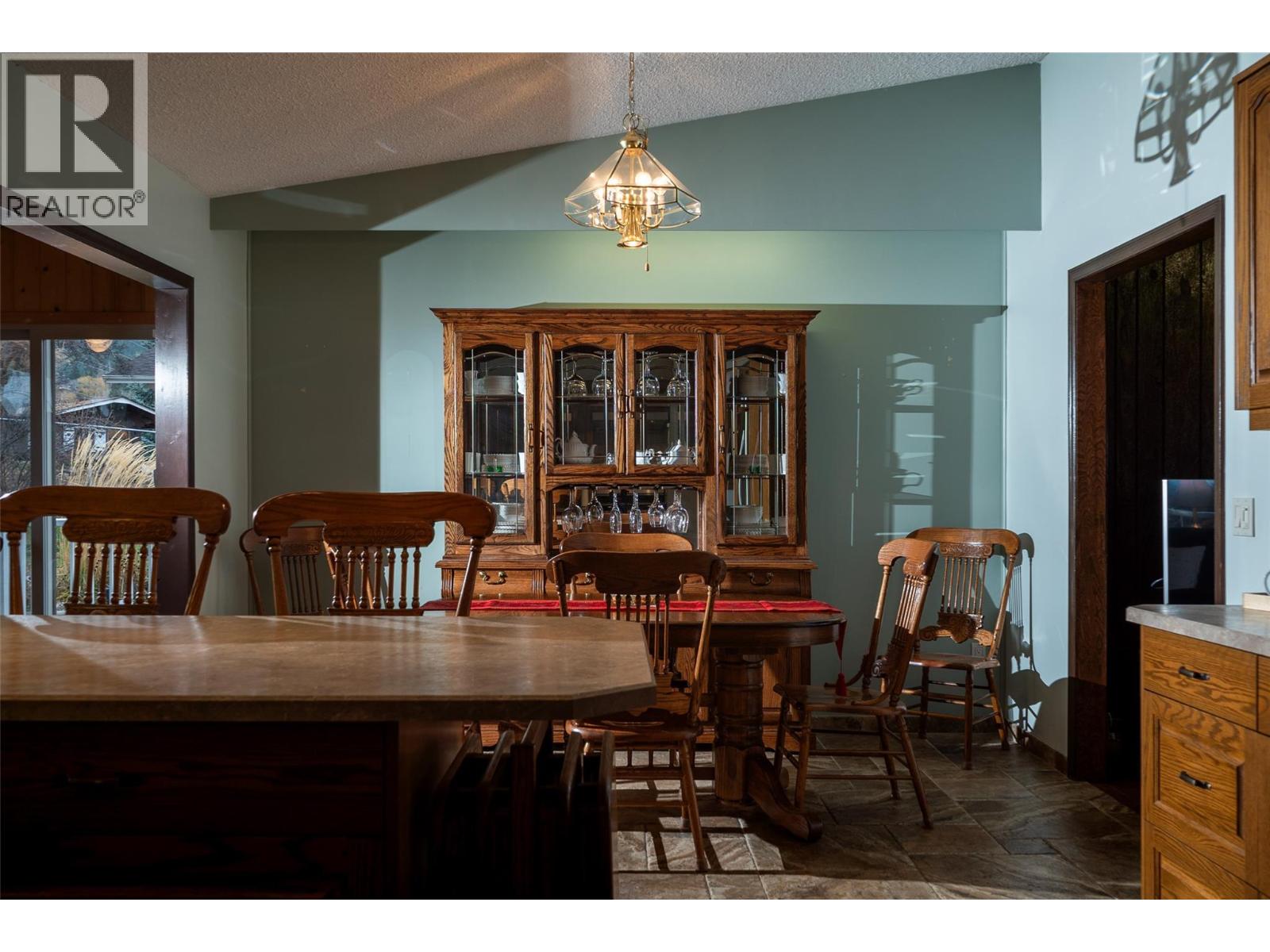  2489 Chieftain Road, West Kelowna