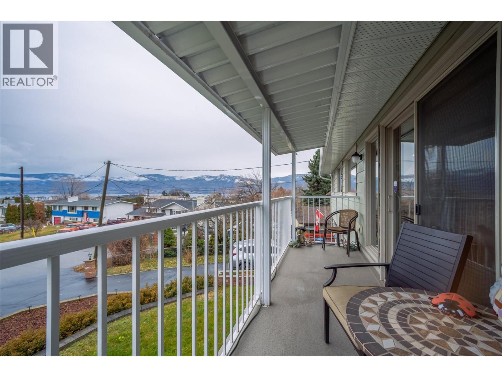 2489 Chieftain Road - 24