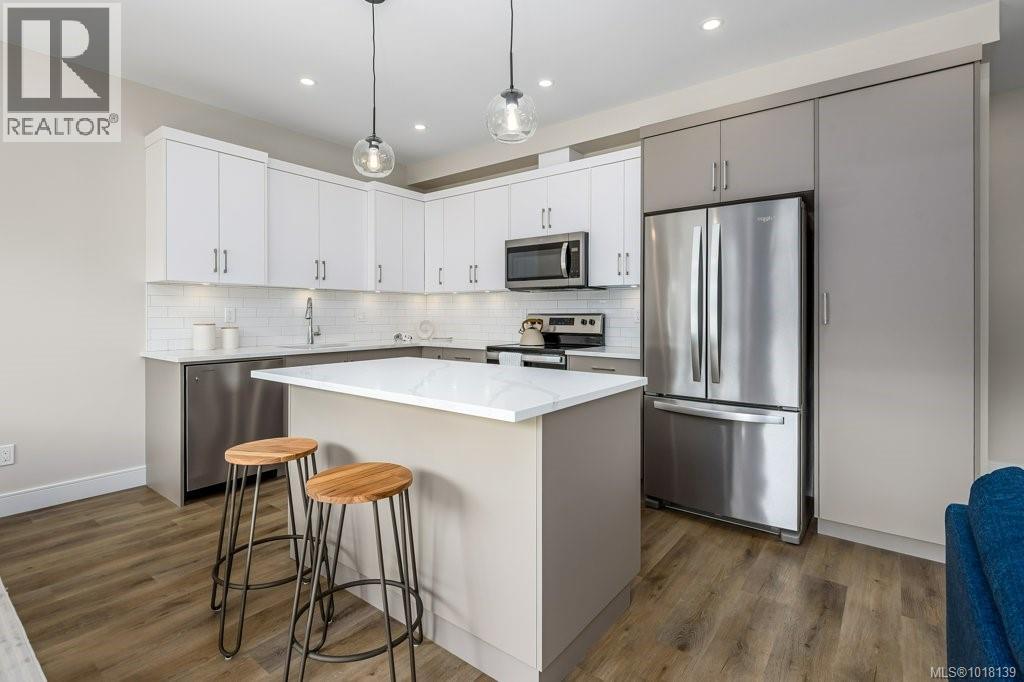 121 2580 Brookfield Dr, Courtenay