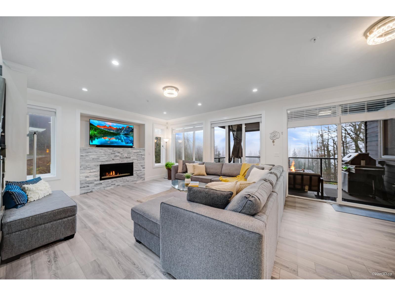 8476 FOREST GATE DRIVE, Eastern Hillsides, Chilliwack