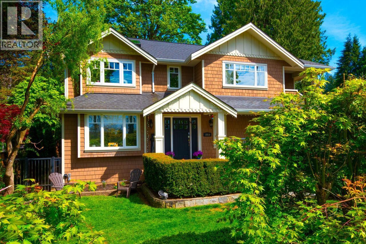 1050 11TH STREET, West Vancouver