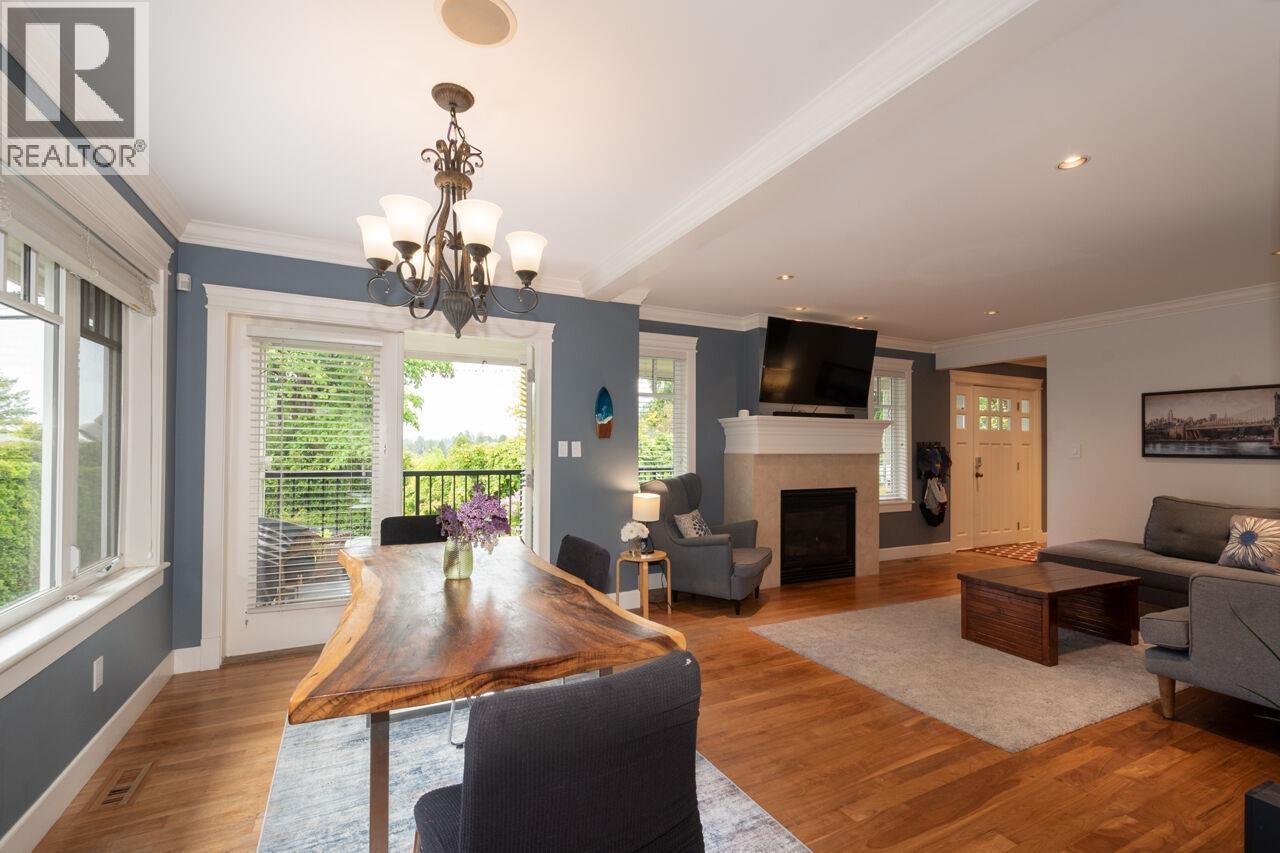 1050 11TH STREET, West Vancouver