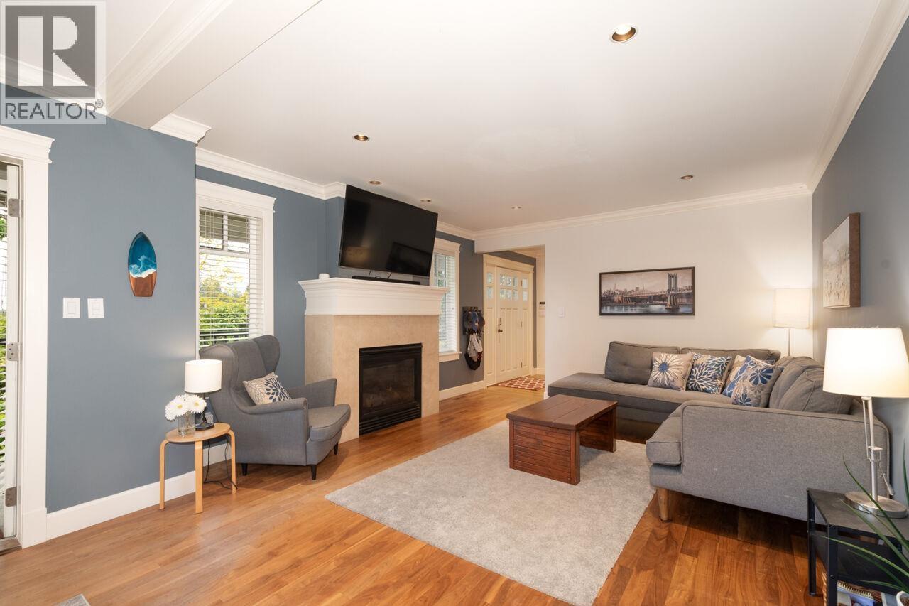 1050 11TH STREET, West Vancouver