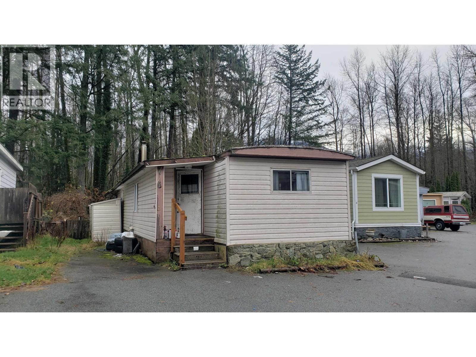 3 39884 GOVERNMENT ROAD, Squamish