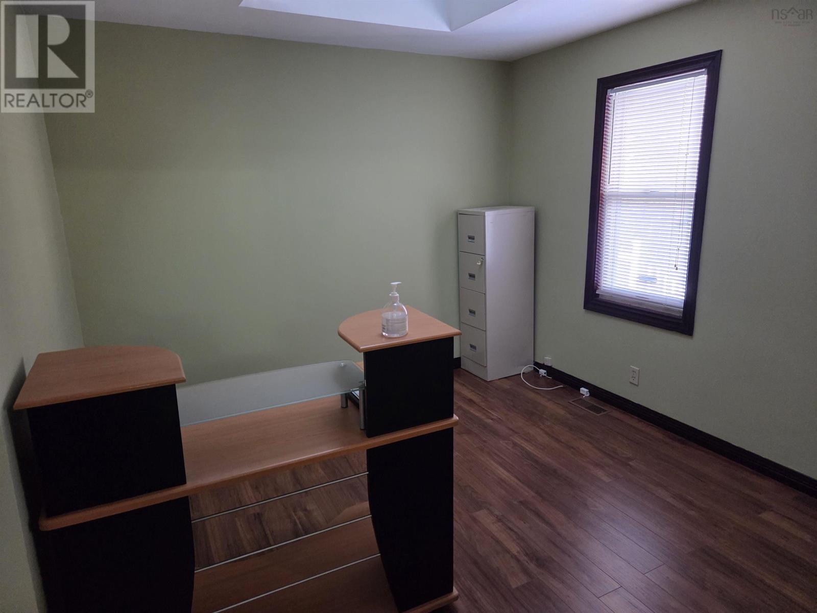 Property 22 of 34 of 28 Victoria Street