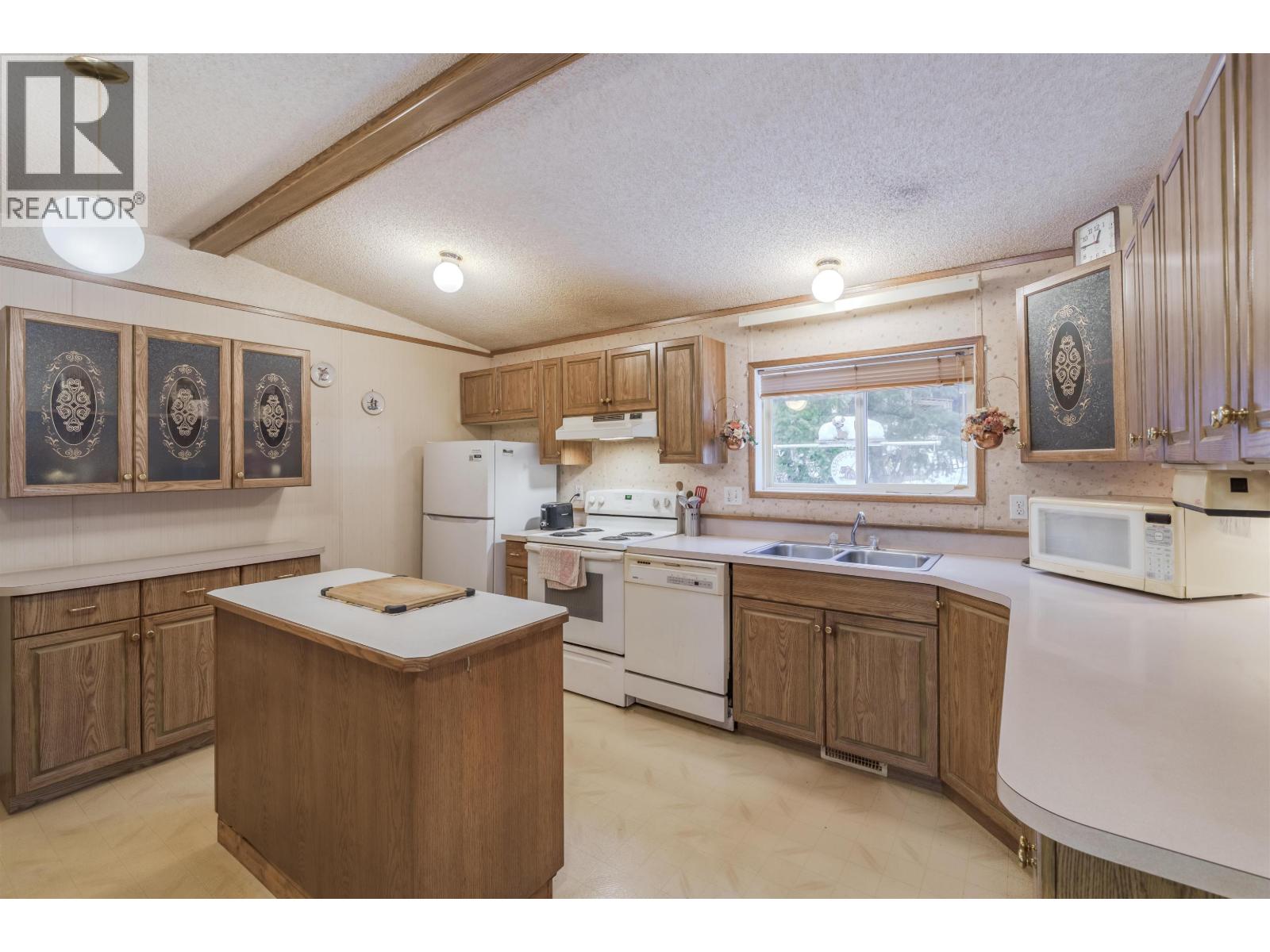 3541 SELLARS ROAD, Canim Lake