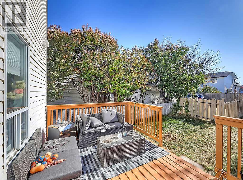 Single Family House for Sale in  Coventry Close NE Coventry Hills Calgary 