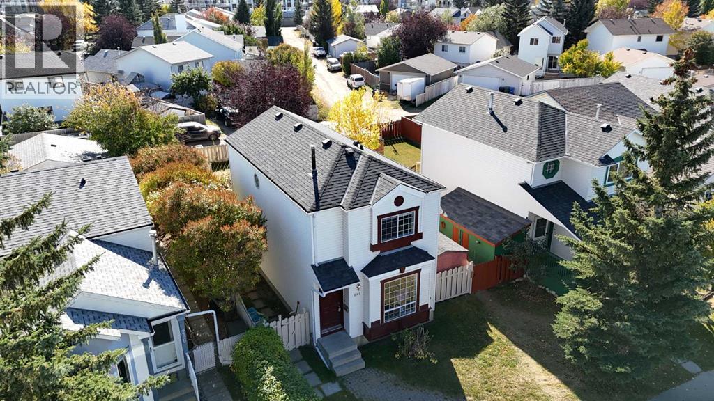 Single Family House for Sale in  Coventry Close NE Coventry Hills Calgary 