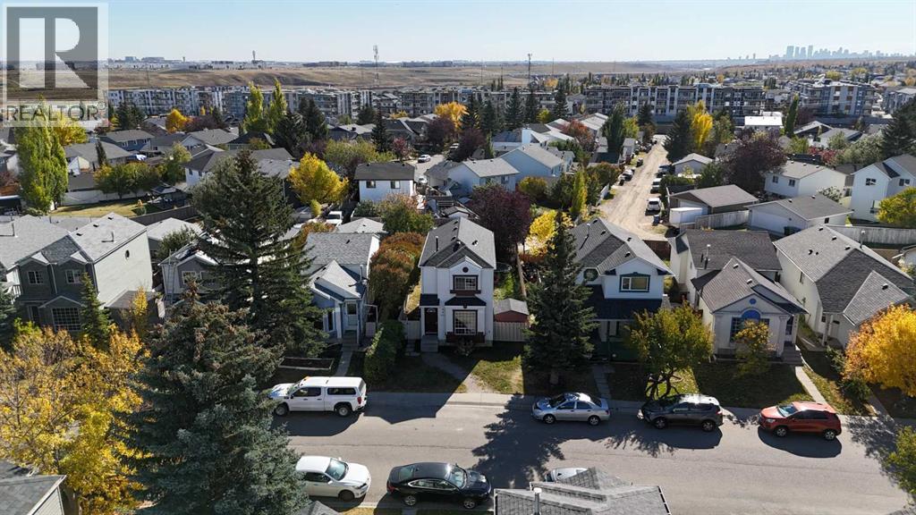 Single Family House for Sale in  Coventry Close NE Coventry Hills Calgary 