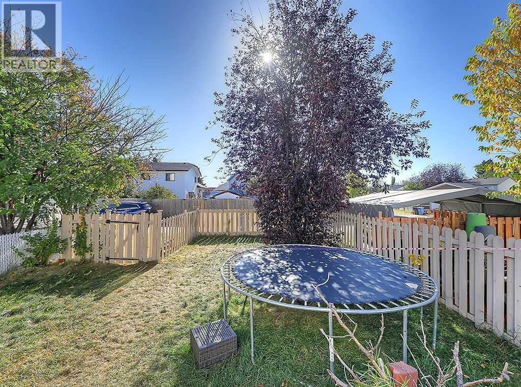 Single Family House for Sale in  Coventry Close NE Coventry Hills Calgary 