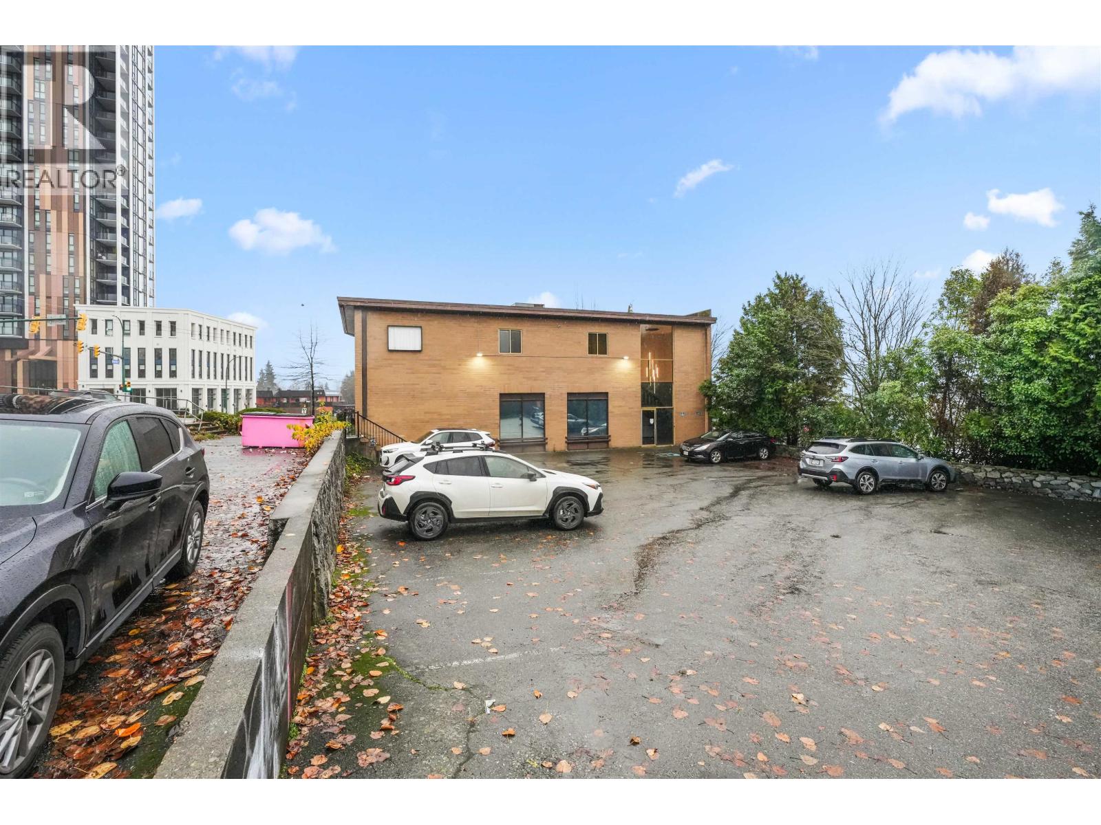Office in Coquitlam - Image 33