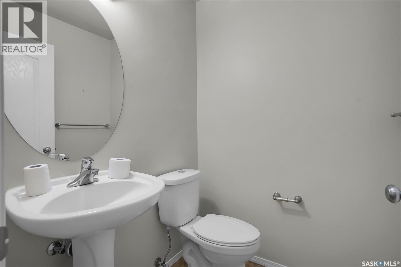 Single Family House 2 Level for Sale in   HERITAGE GREEN Saskatoon 