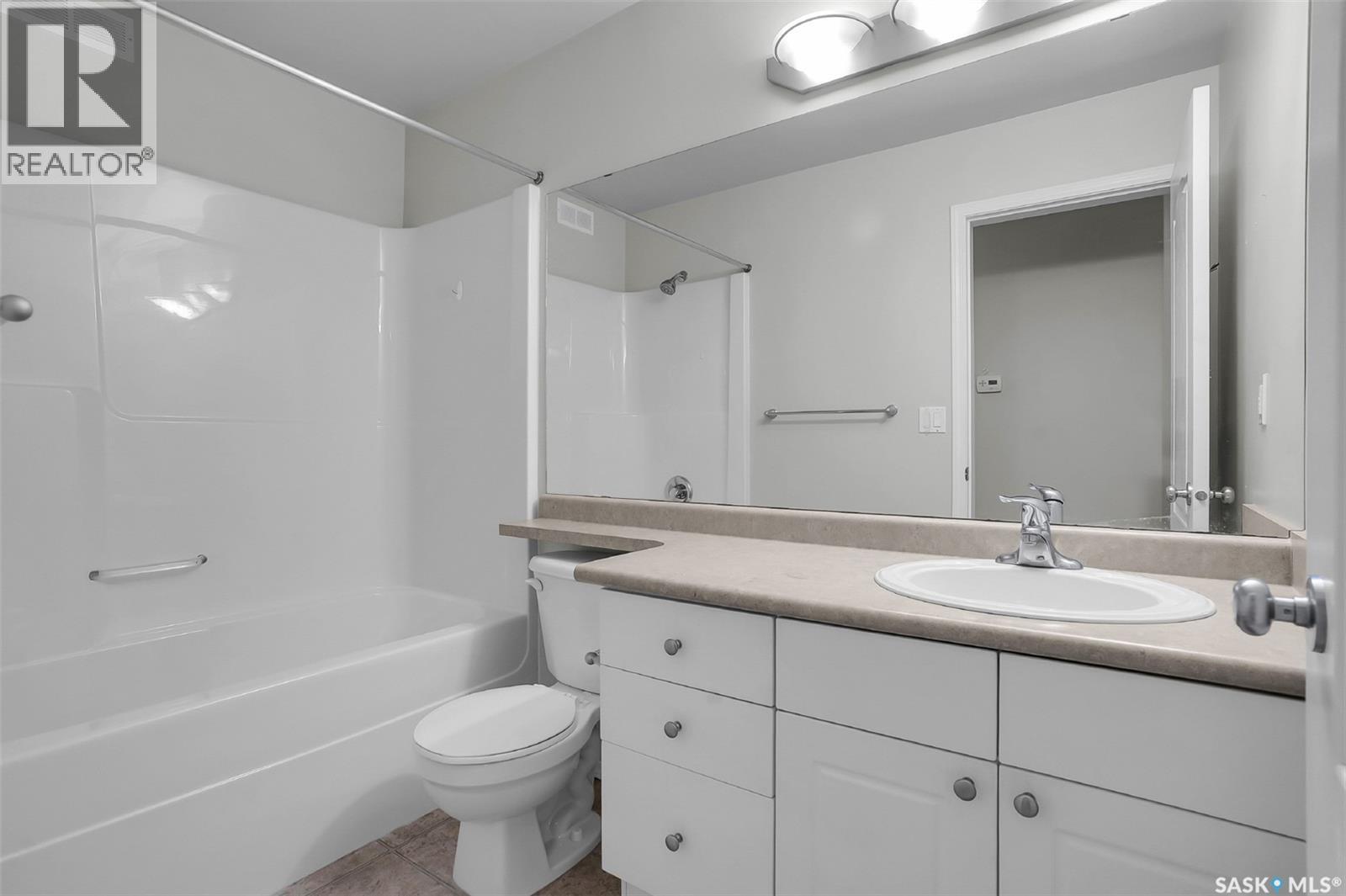 Single Family House 2 Level for Sale in   HERITAGE GREEN Saskatoon 