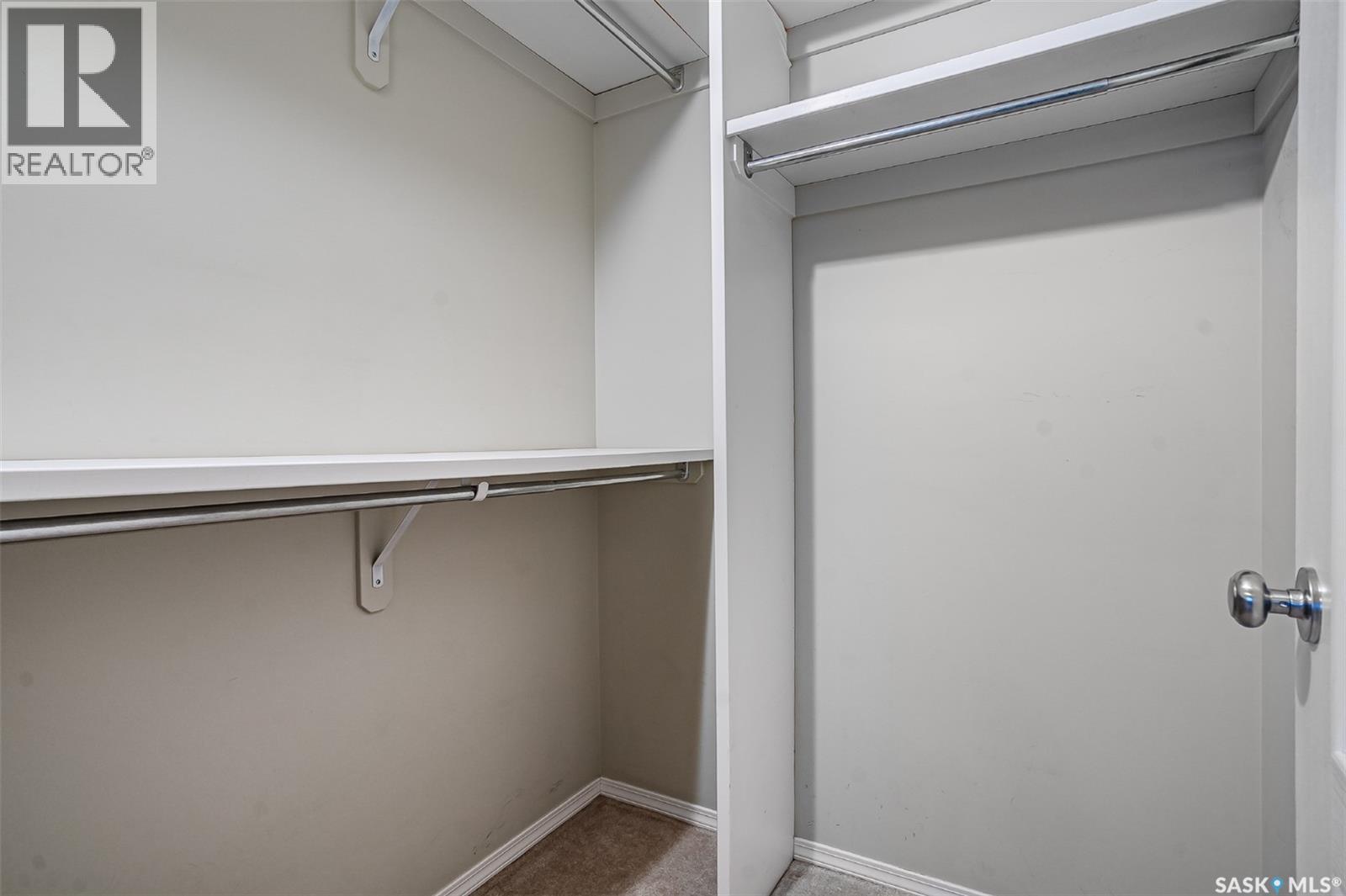 Single Family House 2 Level for Sale in   HERITAGE GREEN Saskatoon 