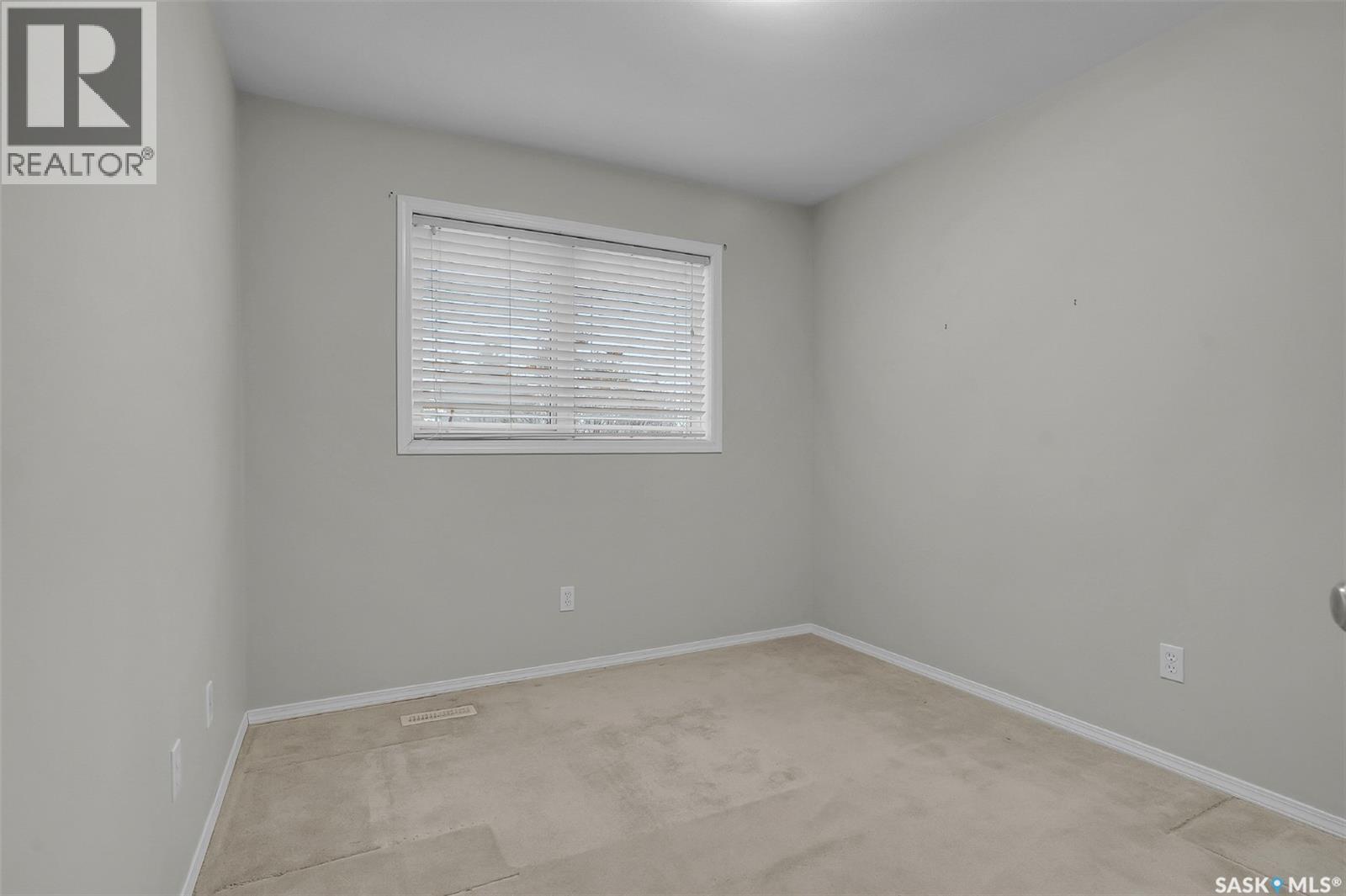 Single Family House 2 Level for Sale in   HERITAGE GREEN Saskatoon 