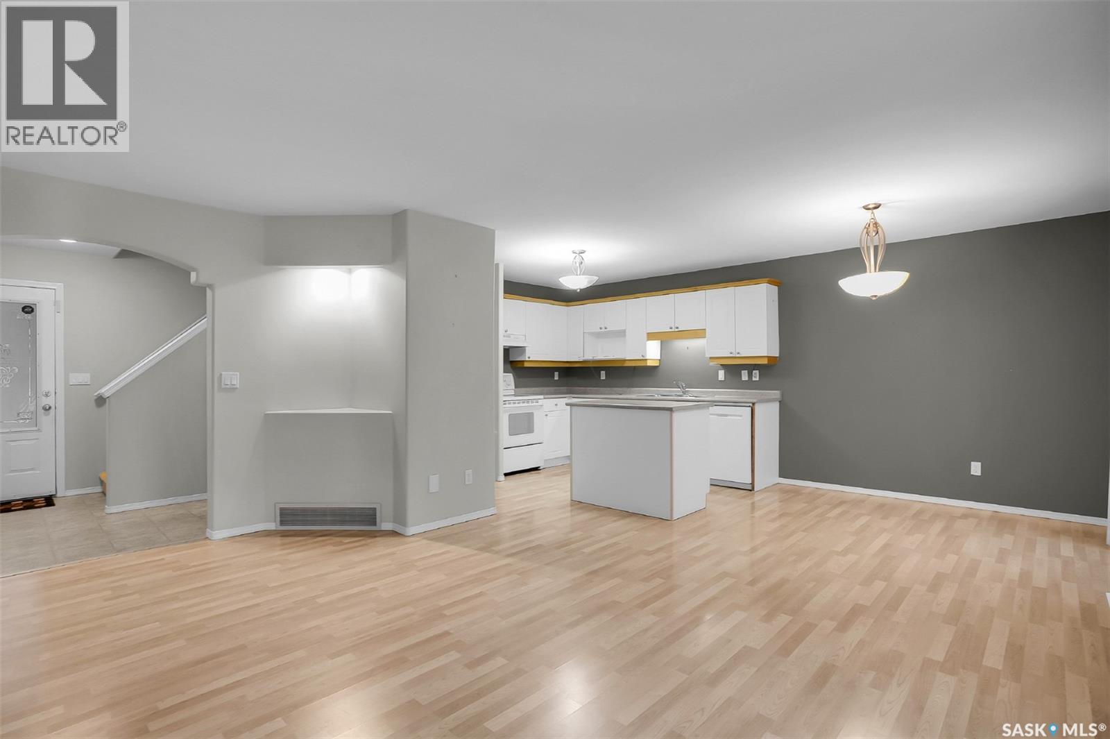 Single Family House 2 Level for Sale in   HERITAGE GREEN Saskatoon 