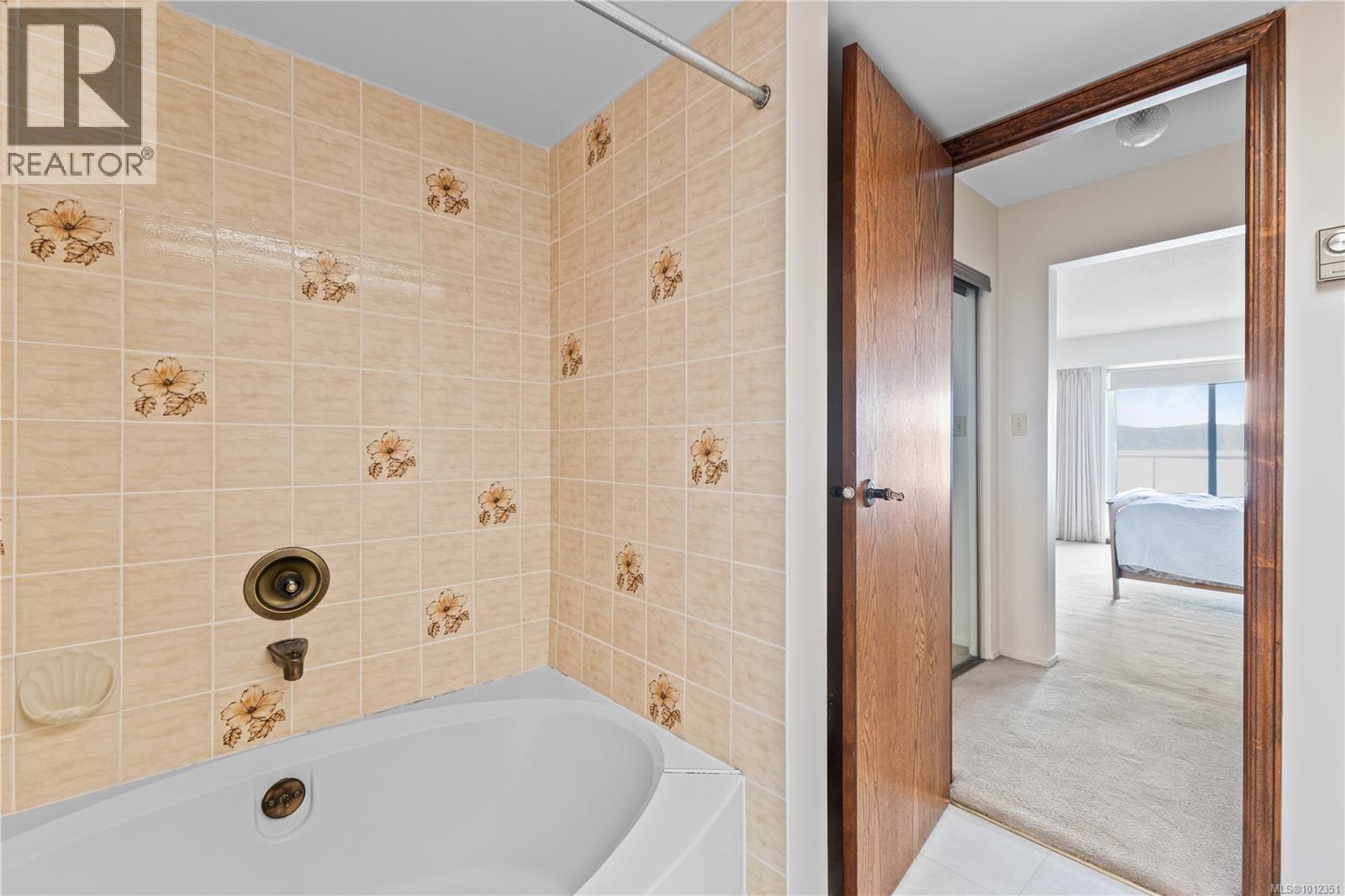 406 169 Island Hwy S, Campbell River