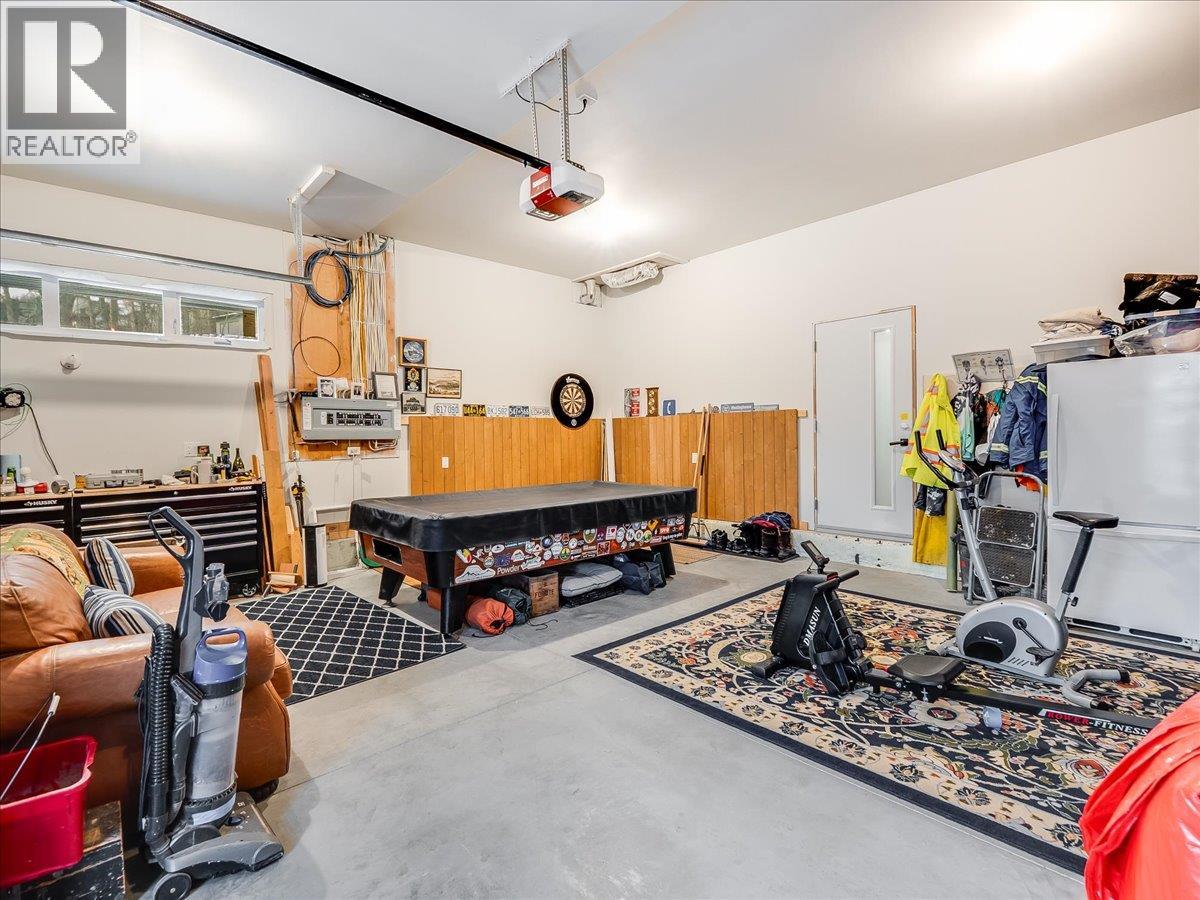 941 Redstone Drive, Rossland