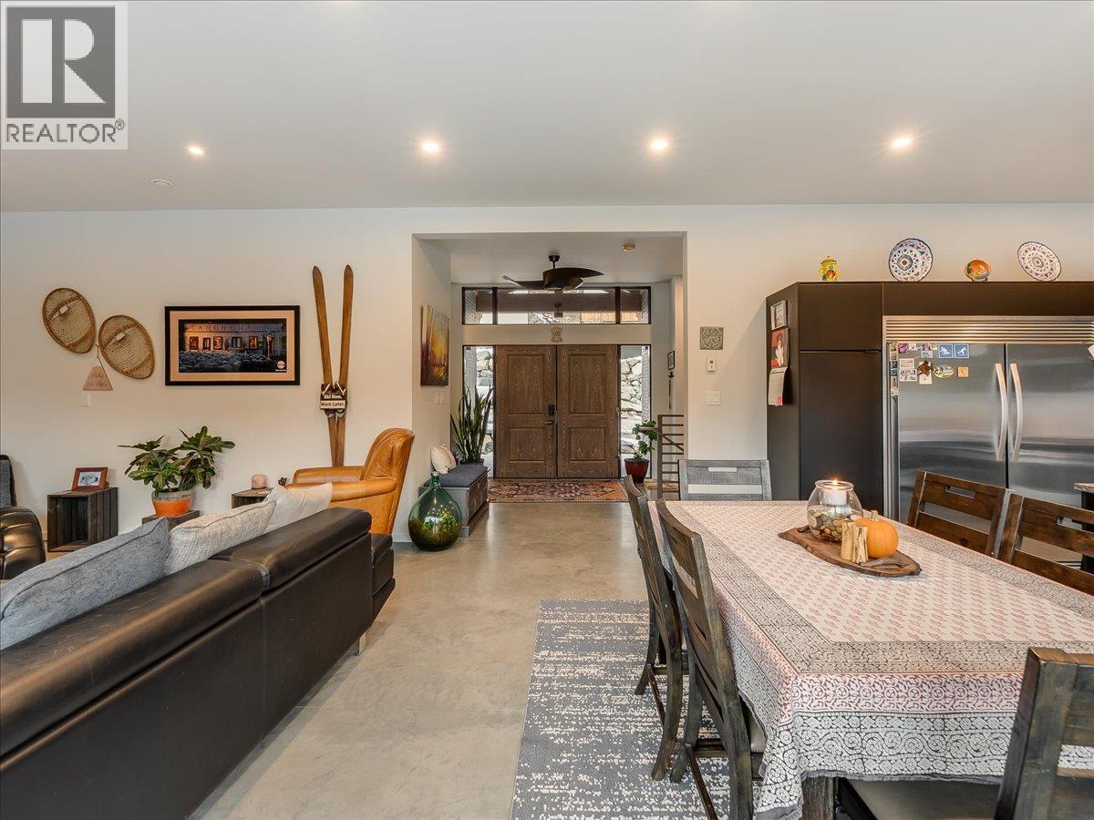 941 Redstone Drive, Rossland