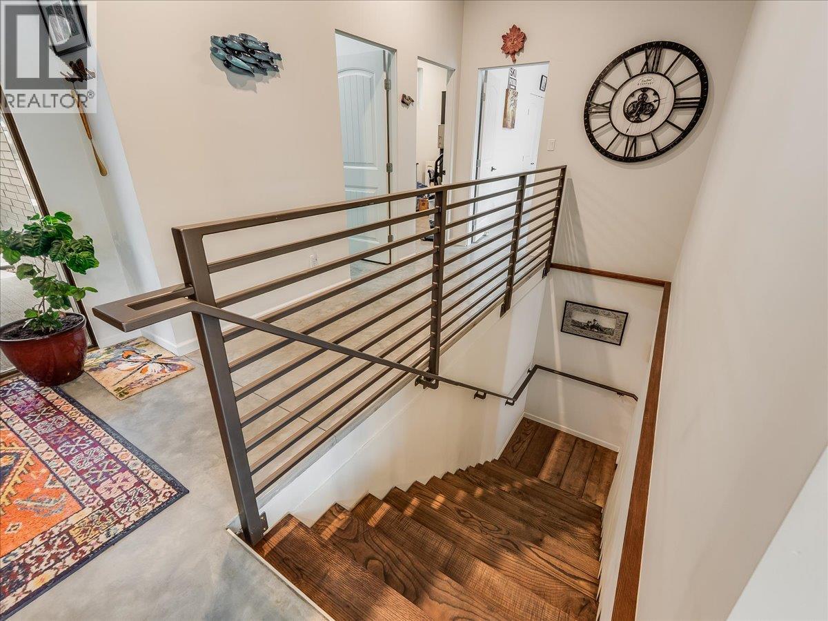 941 Redstone Drive, Rossland