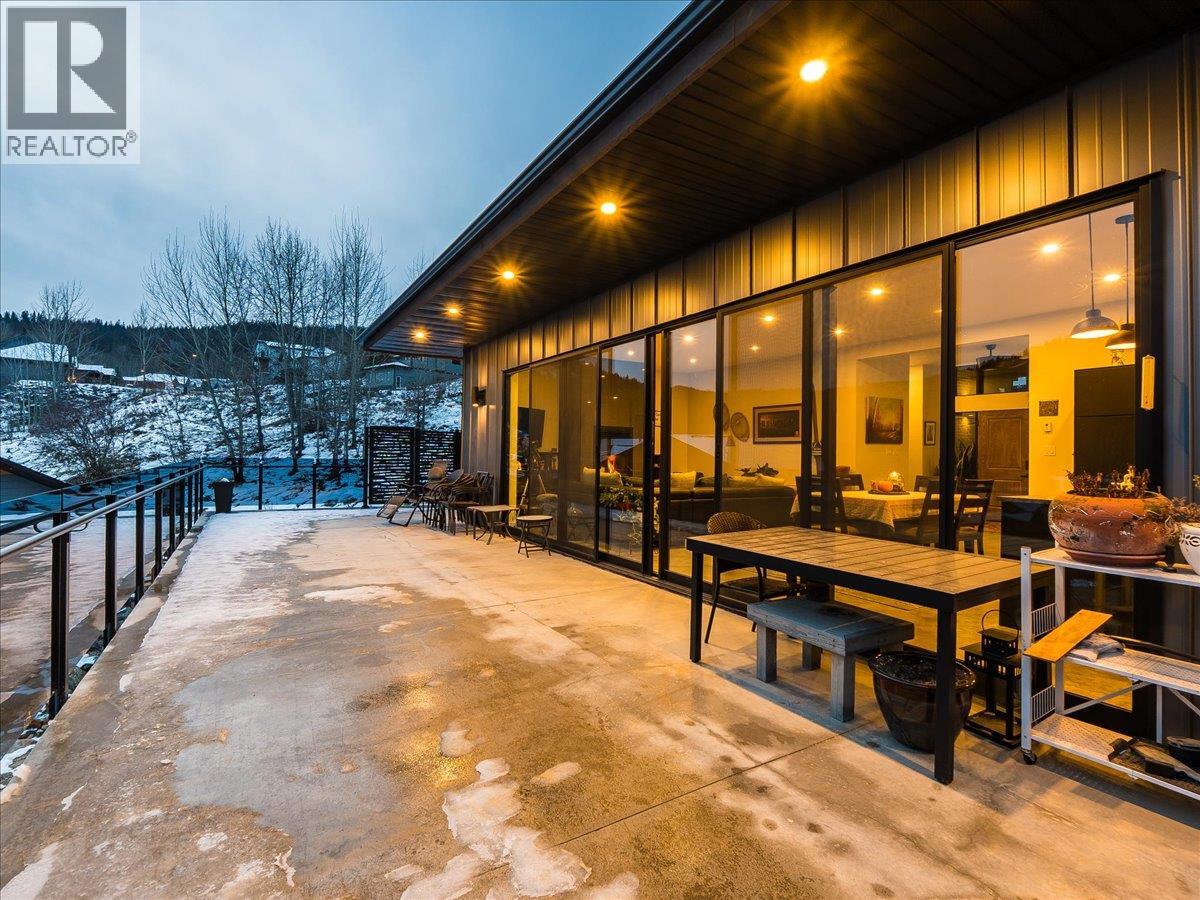 941 Redstone Drive, Rossland