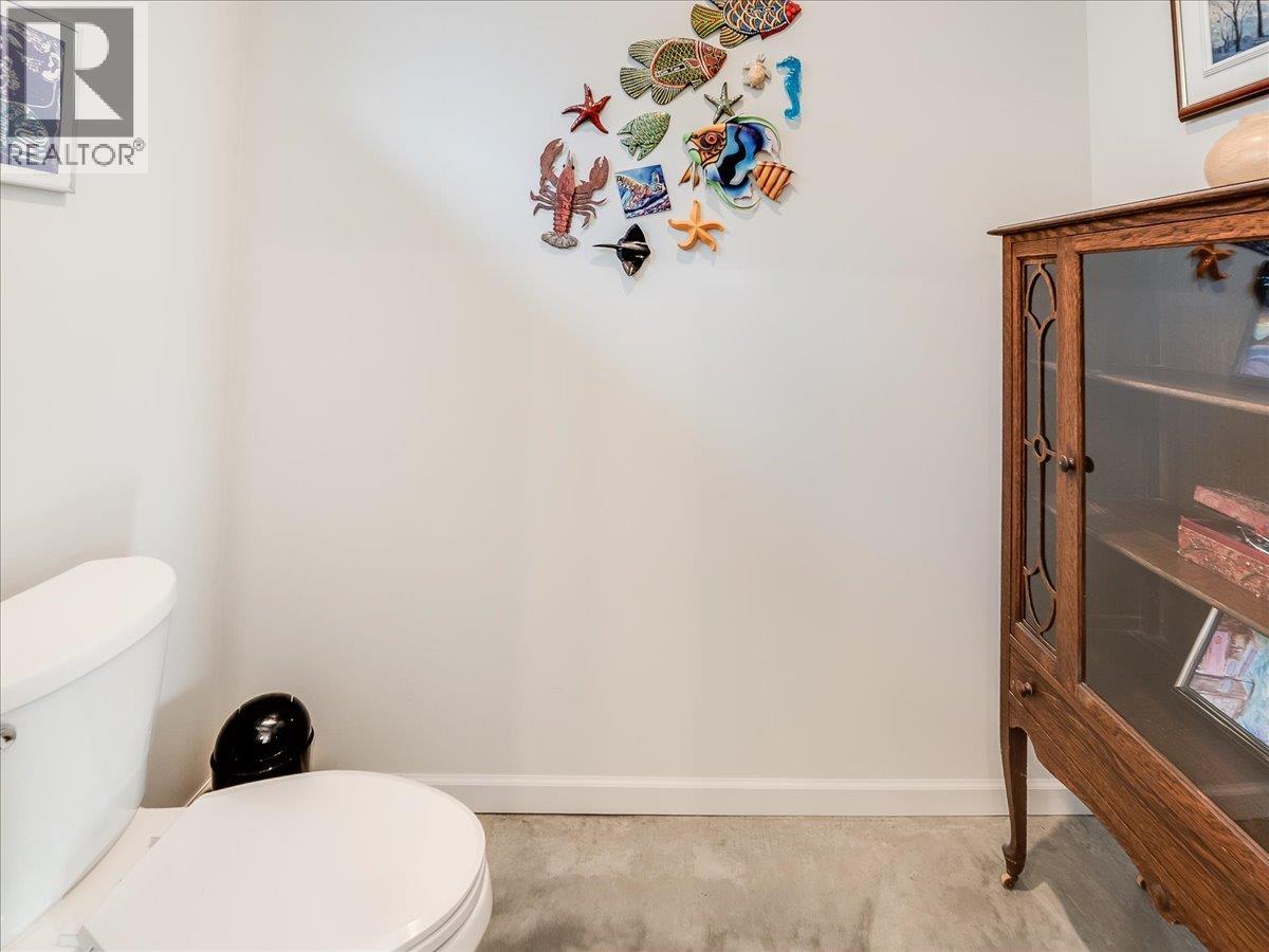 941 Redstone Drive, Rossland